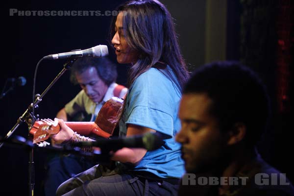 HINDI ZAHRA - 2006-09-22 - PARIS - La Maroquinerie - Hindi Zahra